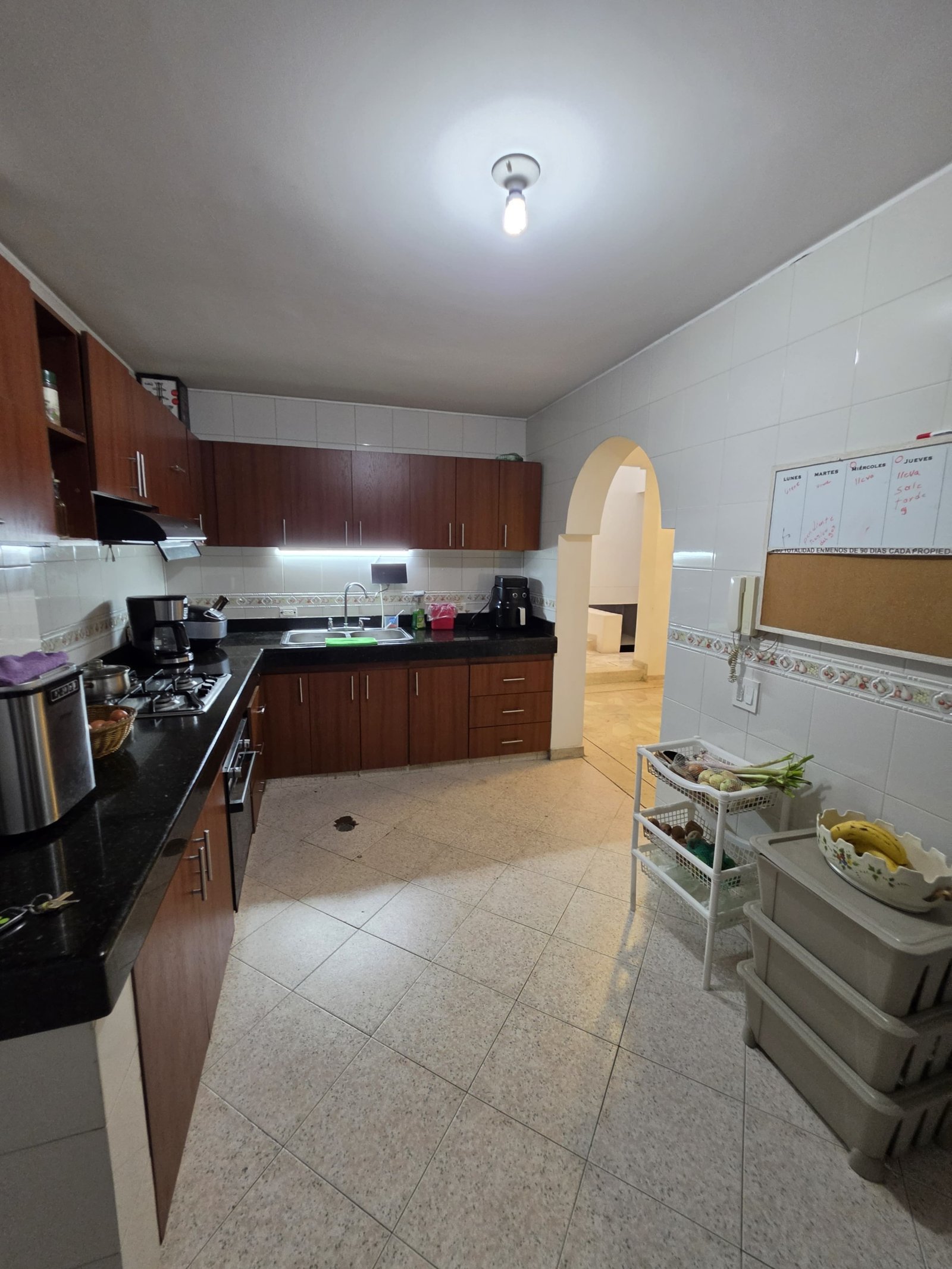 Casa en venta en el Ingenio Cali de 440 metros de 3 niveles