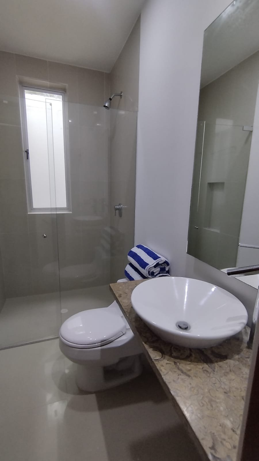 314202-454753-1068457442703033 Apartamento en venta en Laguna Club Cartagena de Indias, piscina privada y venta a puerta cerrada