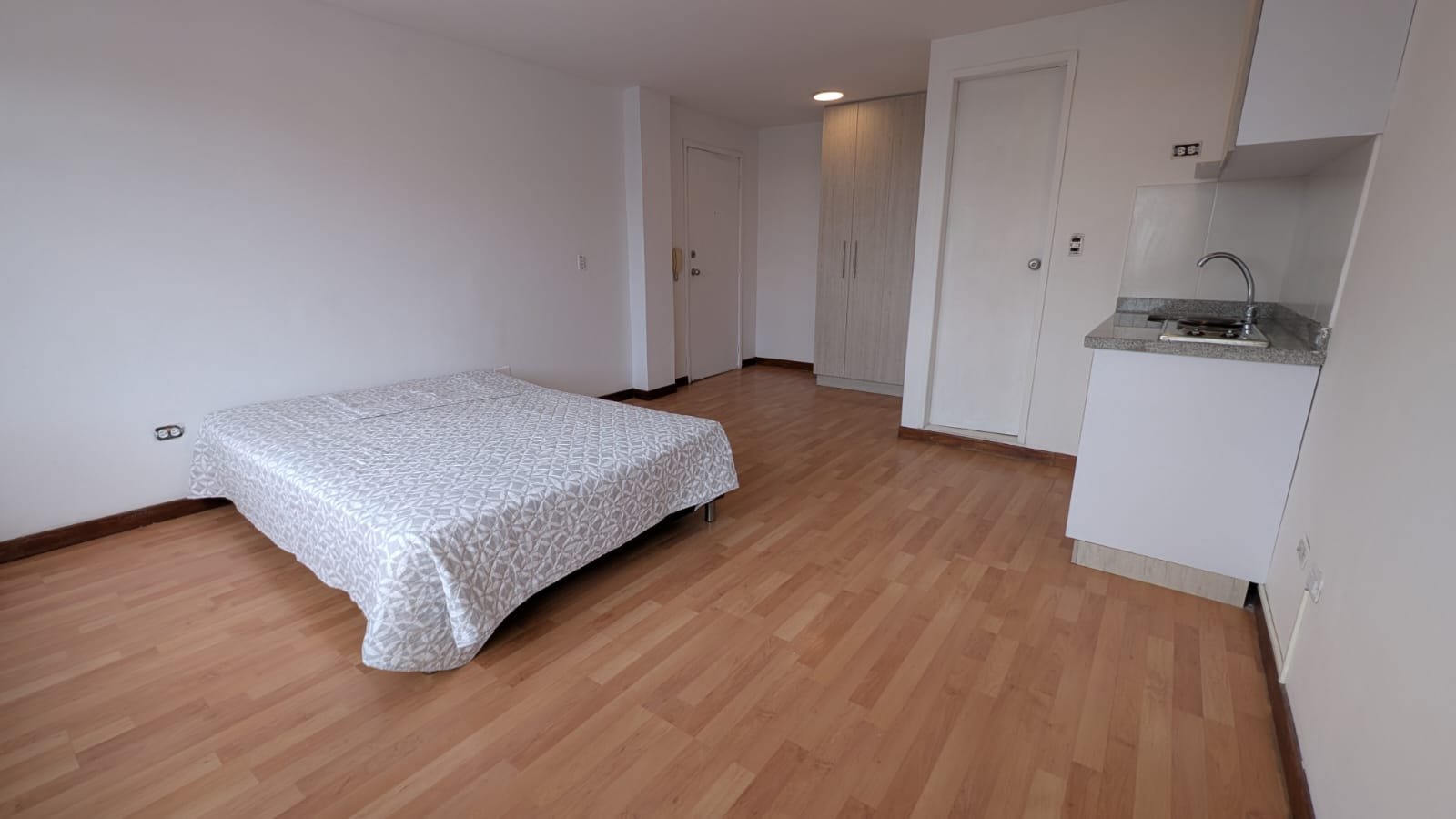 314202-454753-1069985888959036 Apartaestudio en arriendo cerca del Hospital Militar y la Universidad Javeriana, Bogotá