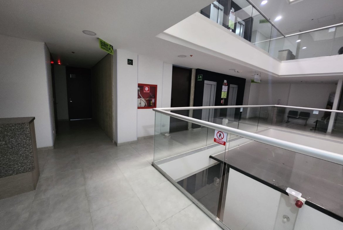 Oficina en venta en Chía, 27,07 m² remodelada con parqueadero