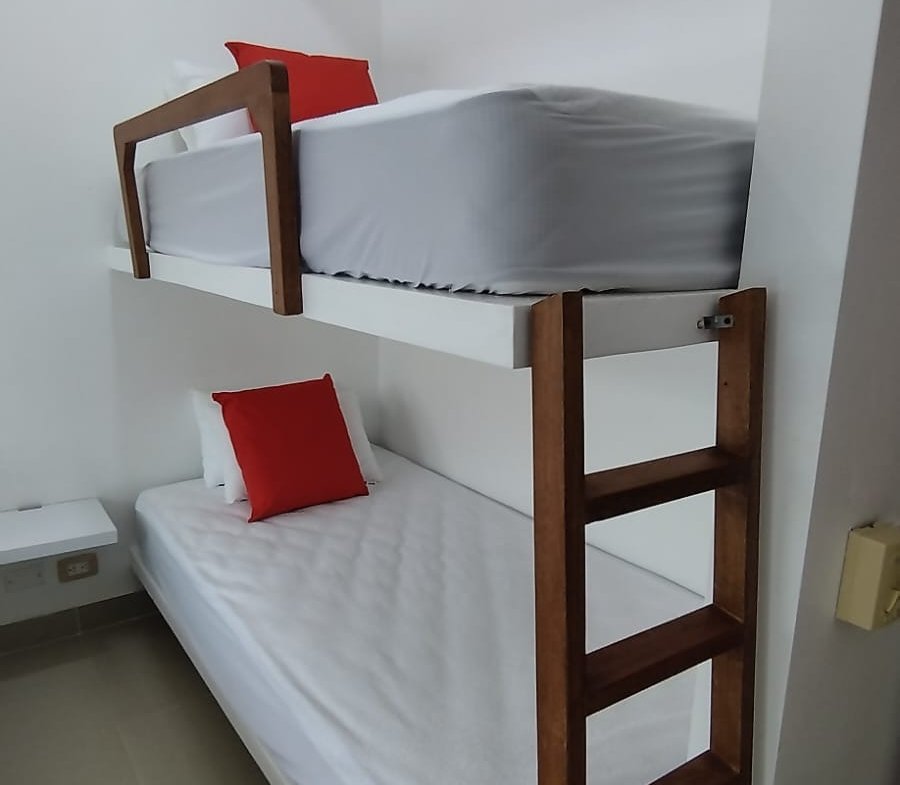 Apartamento en venta en Laguna Club Cartagena de Indias, piscina privada y venta a puerta cerrada