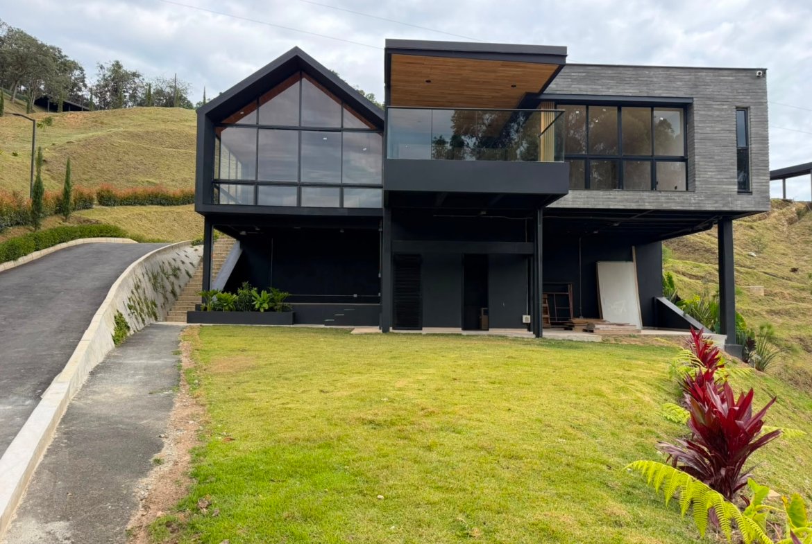 Casa campestre en venta en El Retiro, Antioquia
