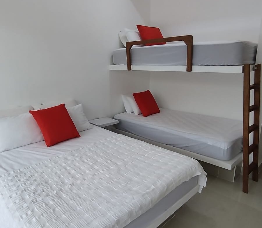 Apartamento en venta en Laguna Club Cartagena de Indias, piscina privada y venta a puerta cerrada