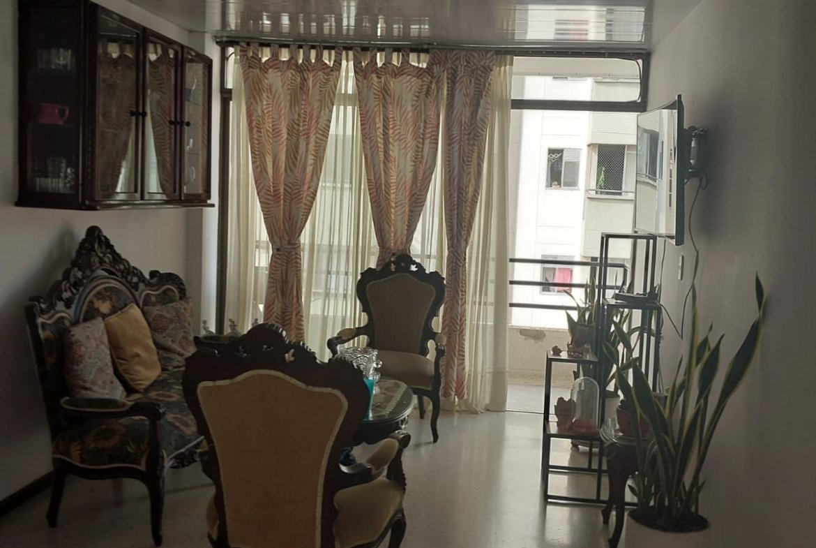 Apartamento en venta en Prados del Norte, Cali de 85 m²