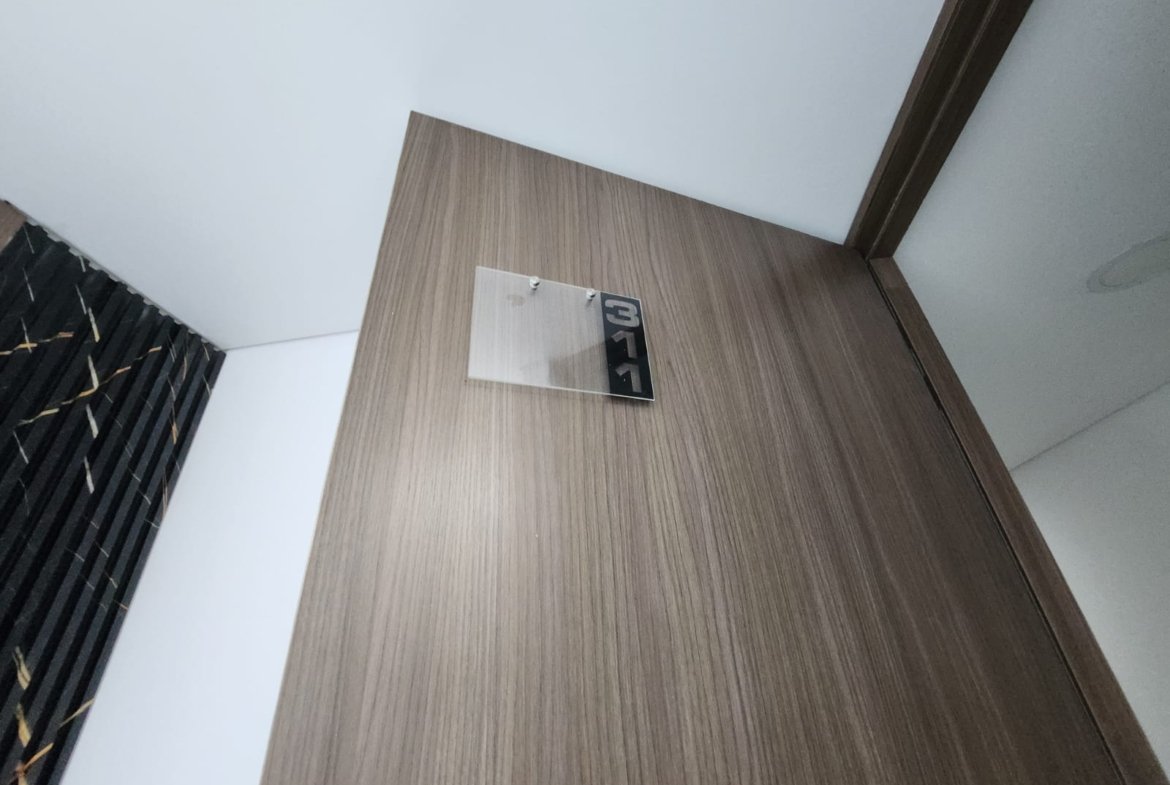 Oficina en venta en Chía, 27,07 m² remodelada con parqueadero