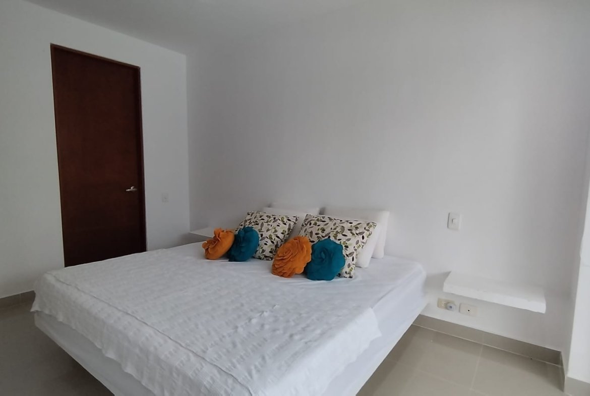 Apartamento en venta en Laguna Club Cartagena de Indias, piscina privada y venta a puerta cerrada