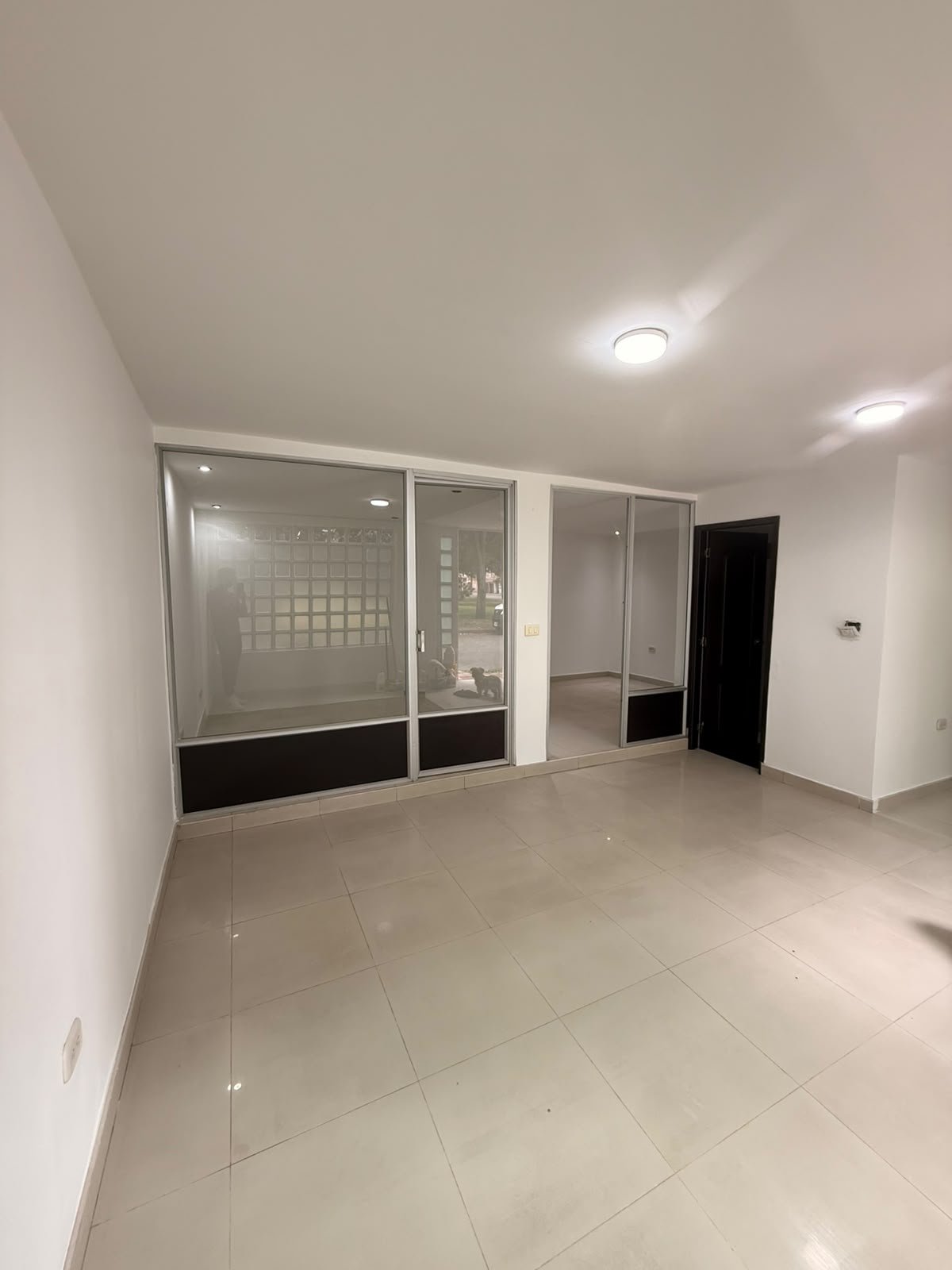 314202-454753-4539438613049678 Se arrienda oficina barrio La Esmeralda Bogota