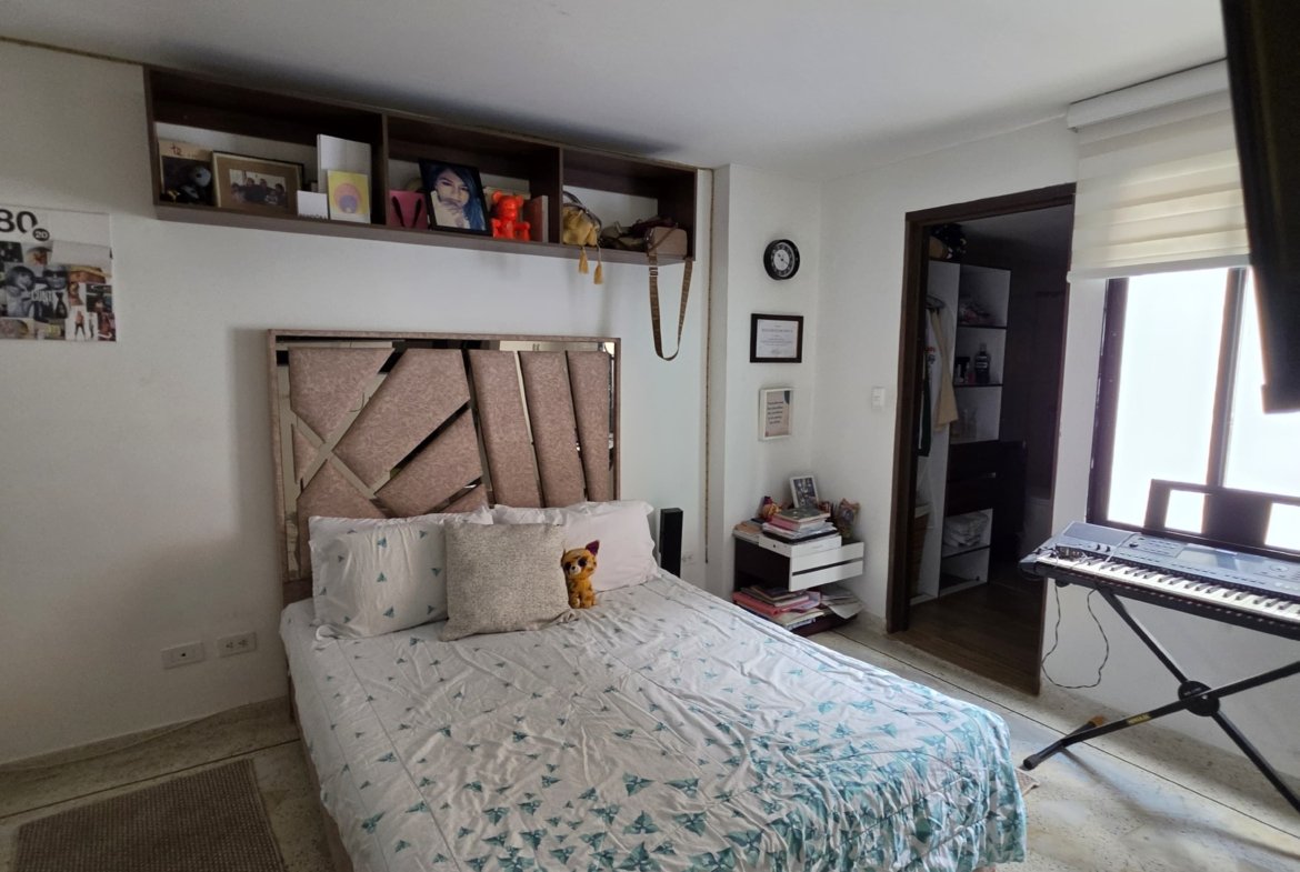 Casa en venta en el Ingenio Cali de 440 metros de 3 niveles