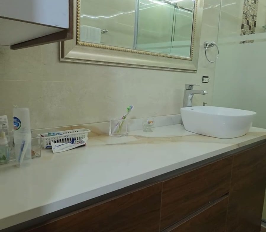 Casa en venta en el Ingenio Cali de 440 metros de 3 niveles