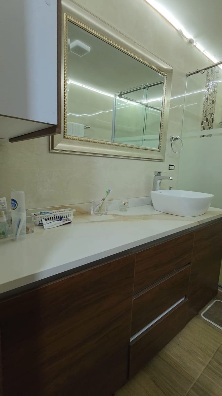 Casa en venta en el Ingenio Cali de 440 metros de 3 niveles