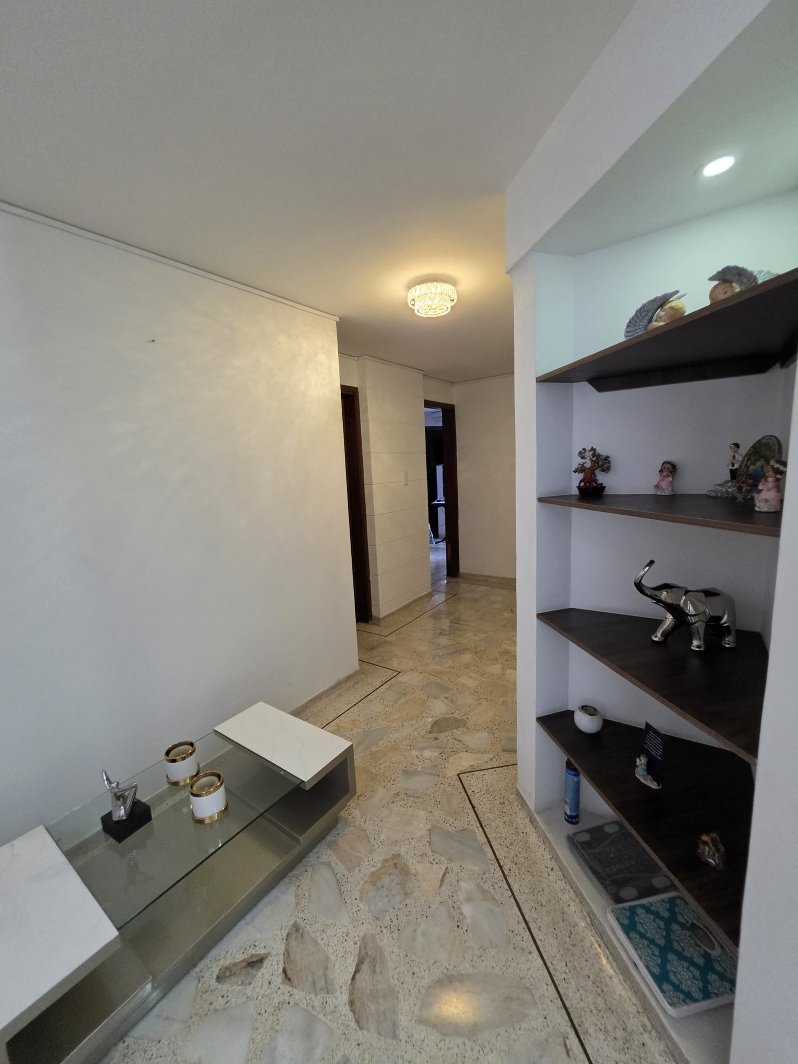 Casa en venta en el Ingenio Cali de 440 metros de 3 niveles
