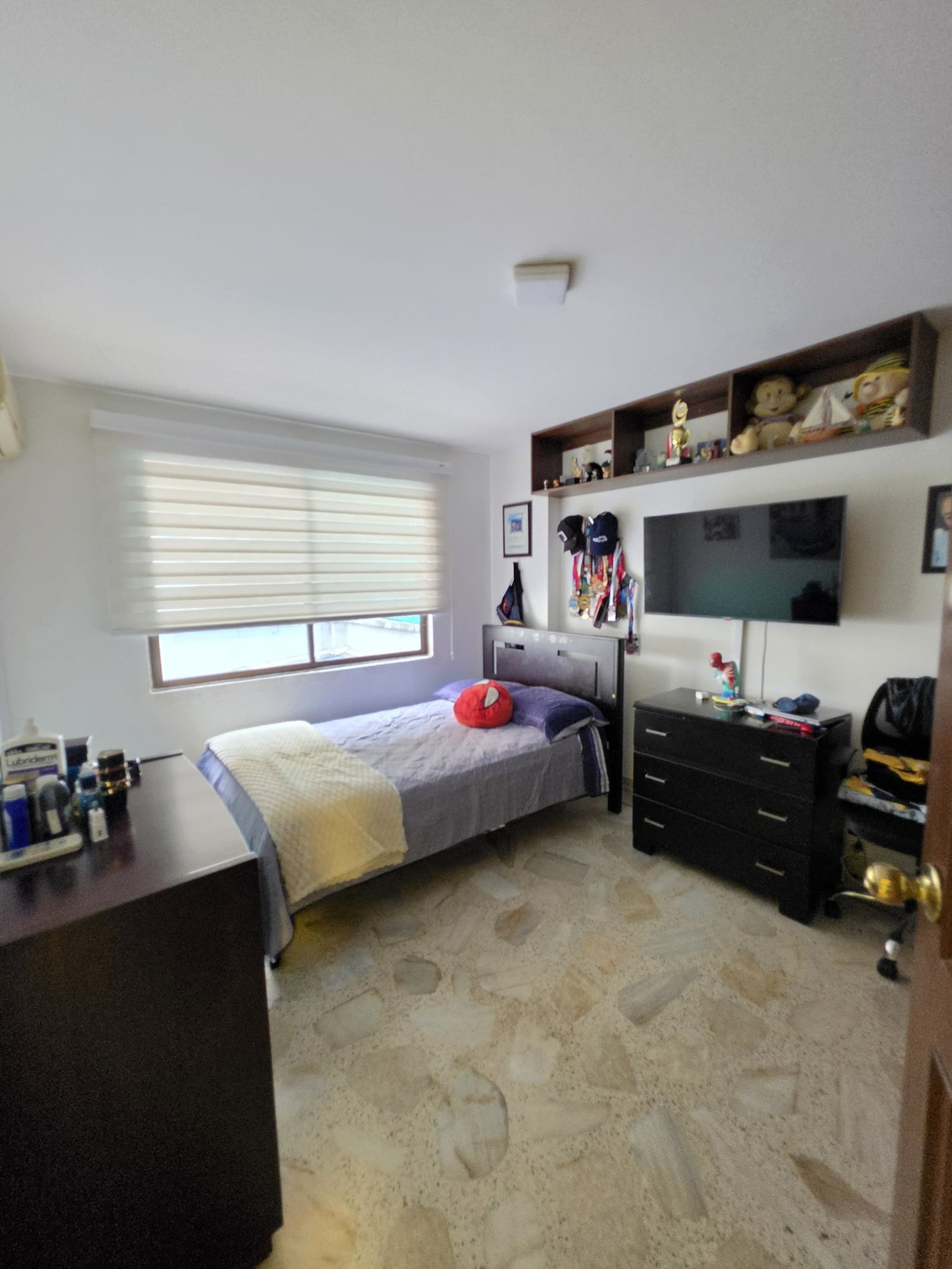 Casa en venta en el Ingenio Cali de 440 metros de 3 niveles