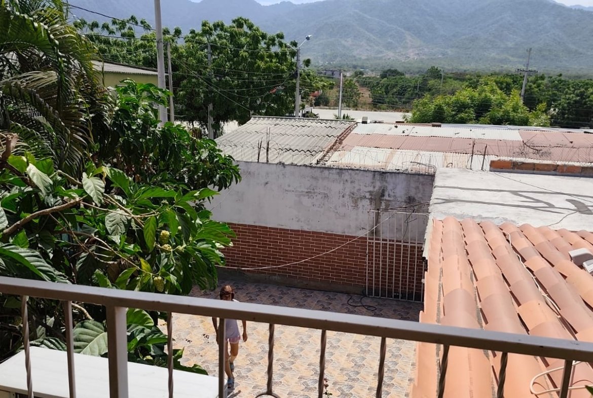 PROPIEDAD DE 600 M2, HOSTAL, LOCALES COMERCIALES Y CASA LOTE EN SANTA MARTA