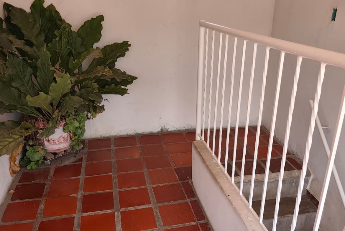 PROPIEDAD DE 600 M2, HOSTAL, LOCALES COMERCIALES Y CASA LOTE EN SANTA MARTA