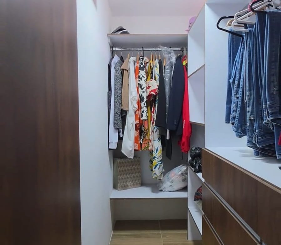 Casa en venta en el Ingenio Cali de 440 metros de 3 niveles
