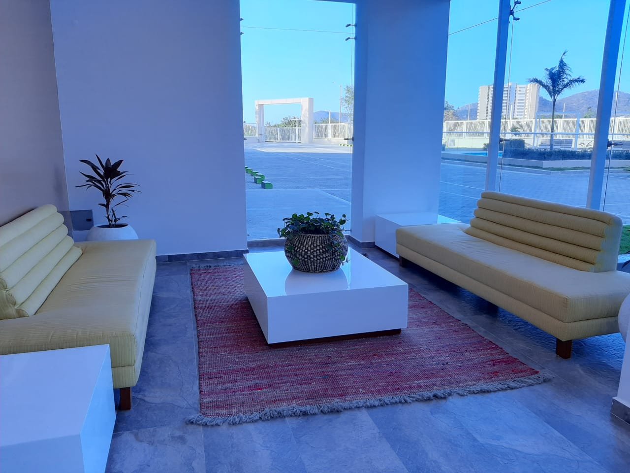 Recepcion Apartamento en arriendo en Pozos Colorados, Rodadero – Conjunto Ocean Club