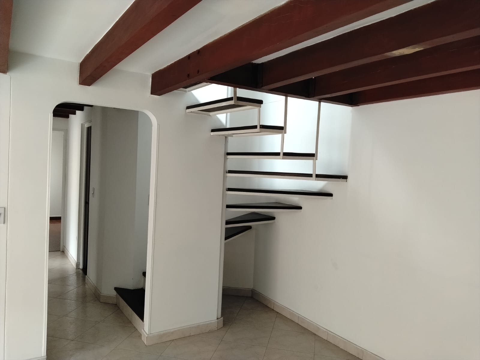 WhatsApp Image 2026-09-07 at 2.31.42 PM VENTA APARTAMENTO DUPLEX QUINTA PAREDES