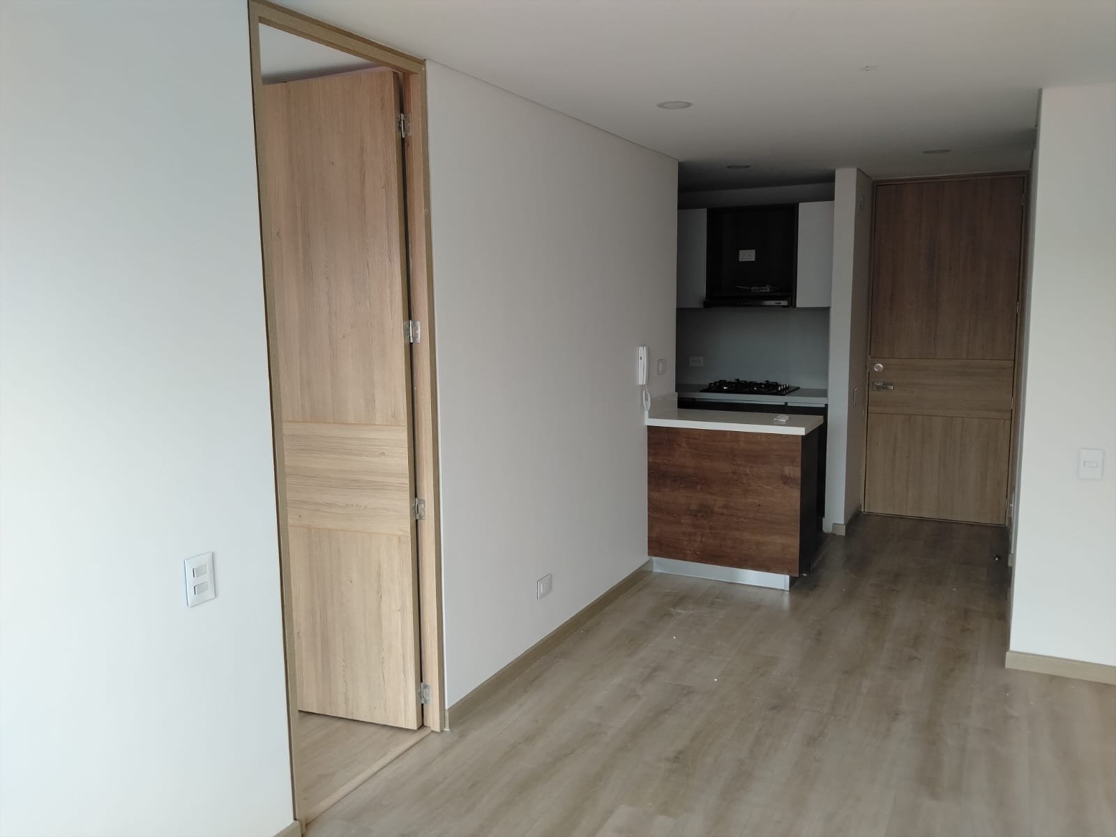 WhatsApp Image 2026-09-07 at 6.05.19 PM ARRIENDO APARTAESTUDIO EN EL BARRIO QUINTA PARDES