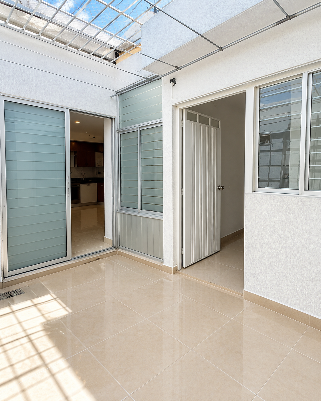 a93558f6-7afa-41fc-bed9-e67c3725687c Venta de Casa en Cúcuta, barrio La Ceiba de 3 niveles