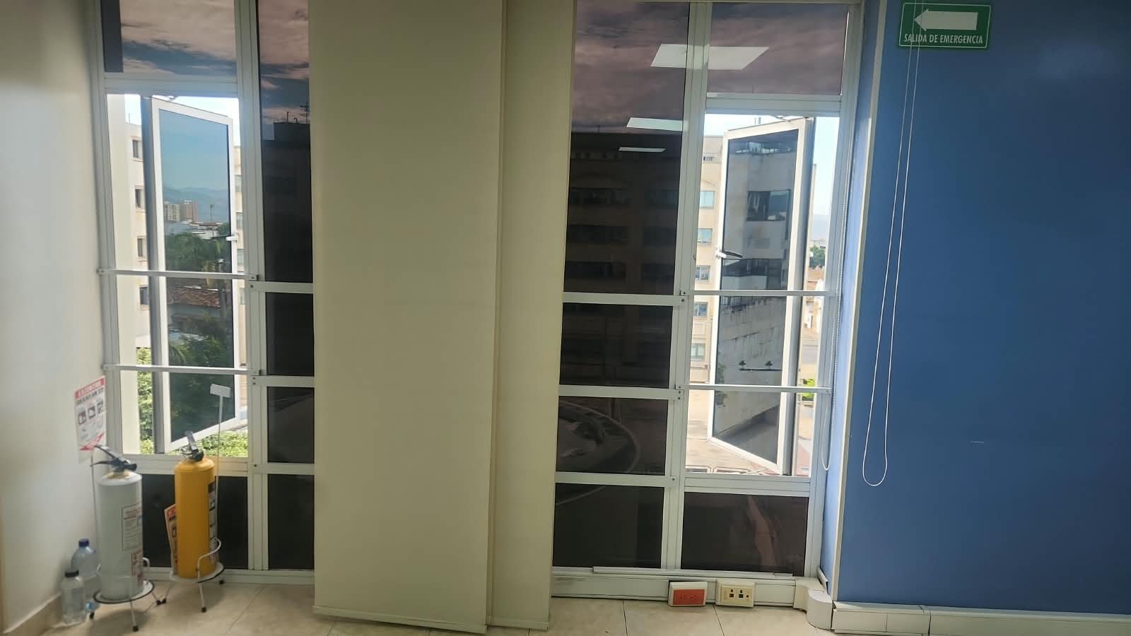 Oficina en venta ubicada en Rovira Plaza con parqueadero, Bucaramanga