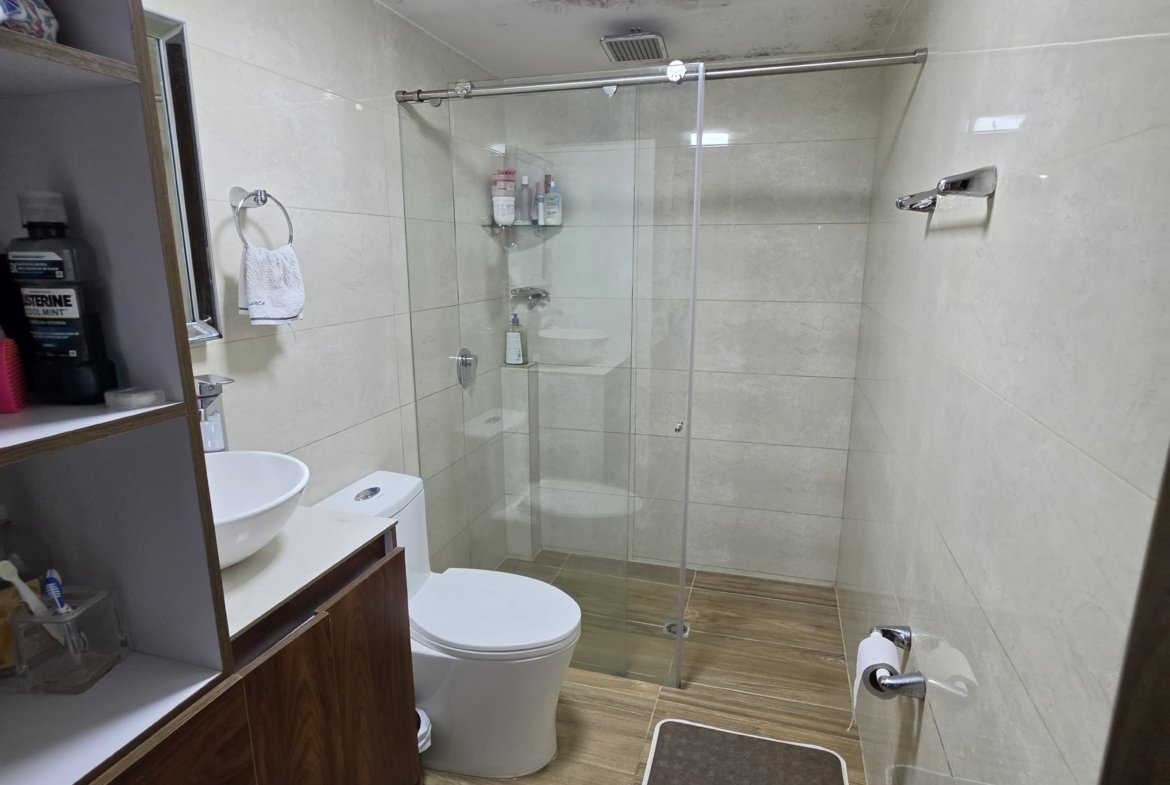 Casa en venta en el Ingenio Cali de 440 metros de 3 niveles