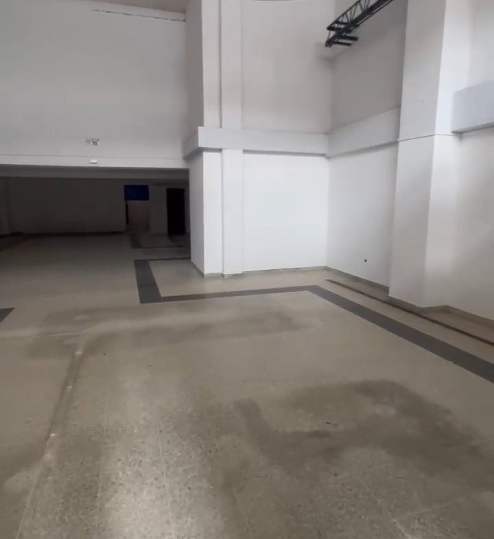 Arriendo Bodega amplia en Bucaramanga cerca al centro comercial La Isla