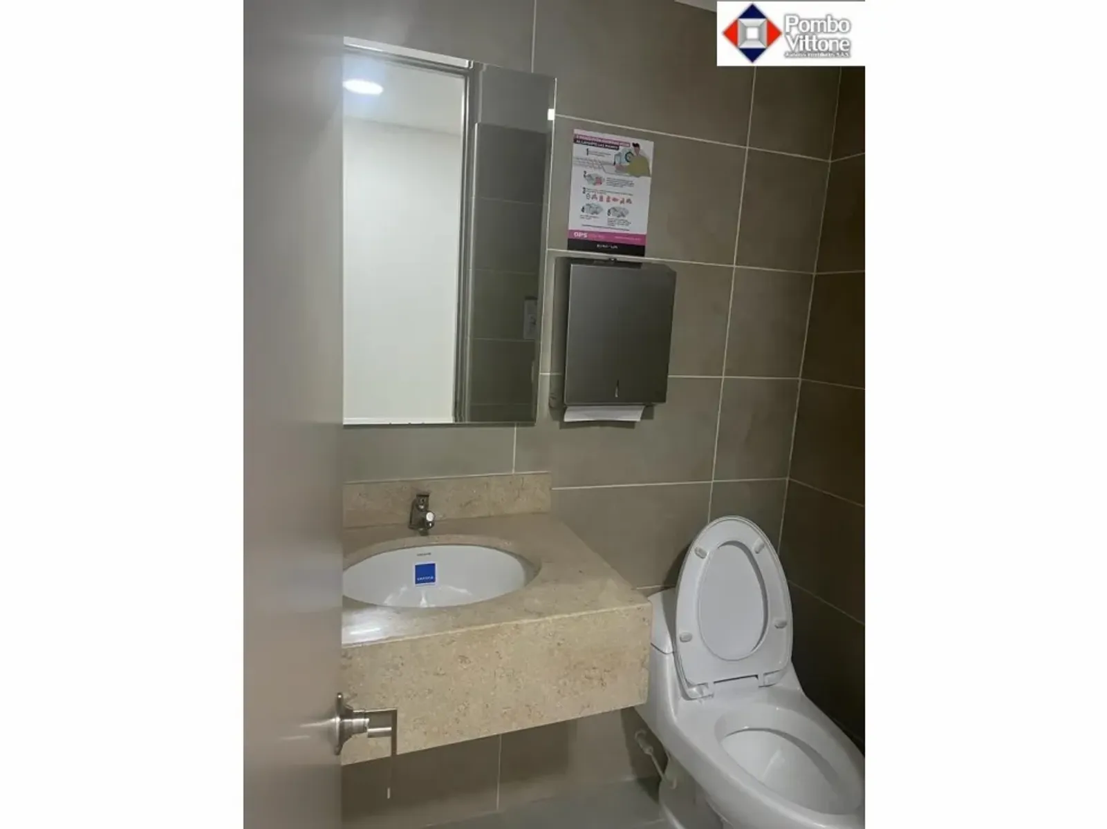 cchica Consultorio en Venta en Chía en centro de Negocios