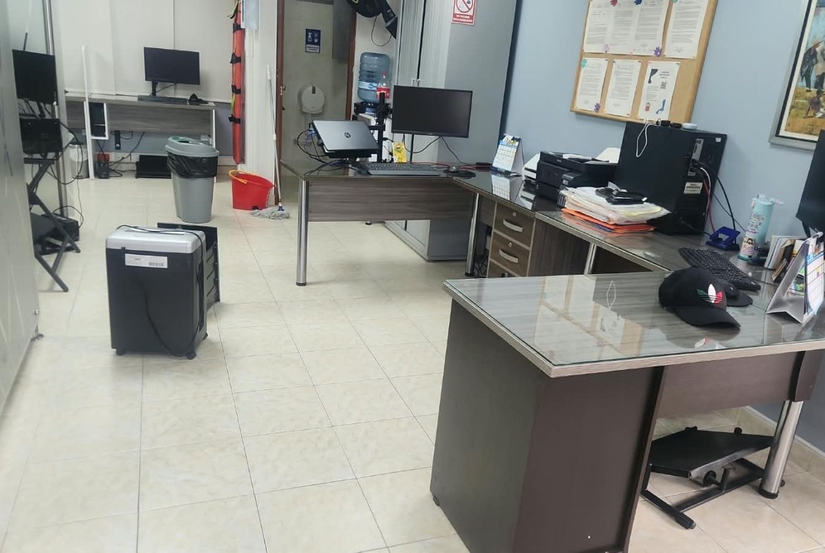 Oficina en venta ubicada en Rovira Plaza con parqueadero, Bucaramanga