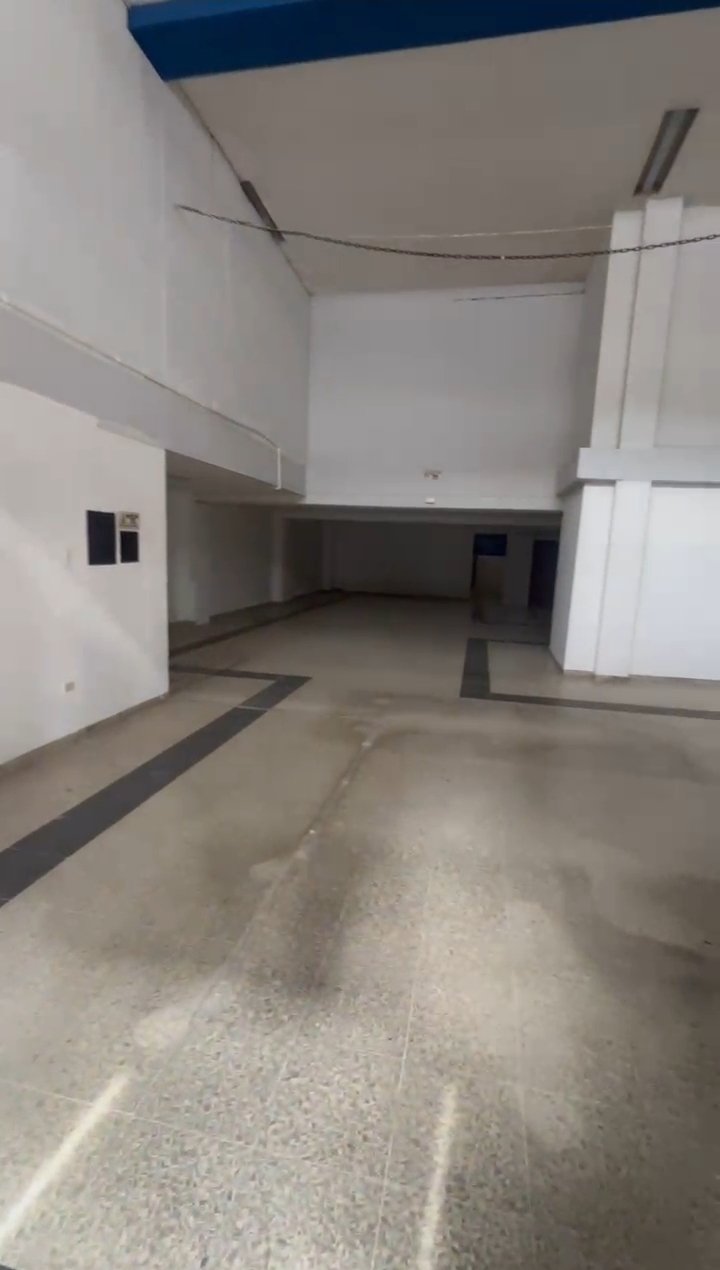 Arriendo Bodega amplia en Bucaramanga cerca al centro comercial La Isla
