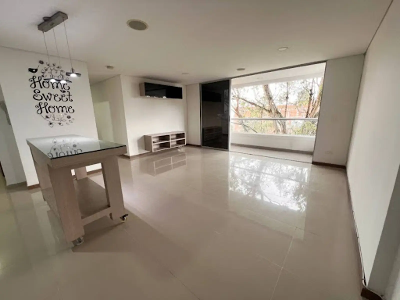 Apartamento en Arriendo en Cumbres, Envigado