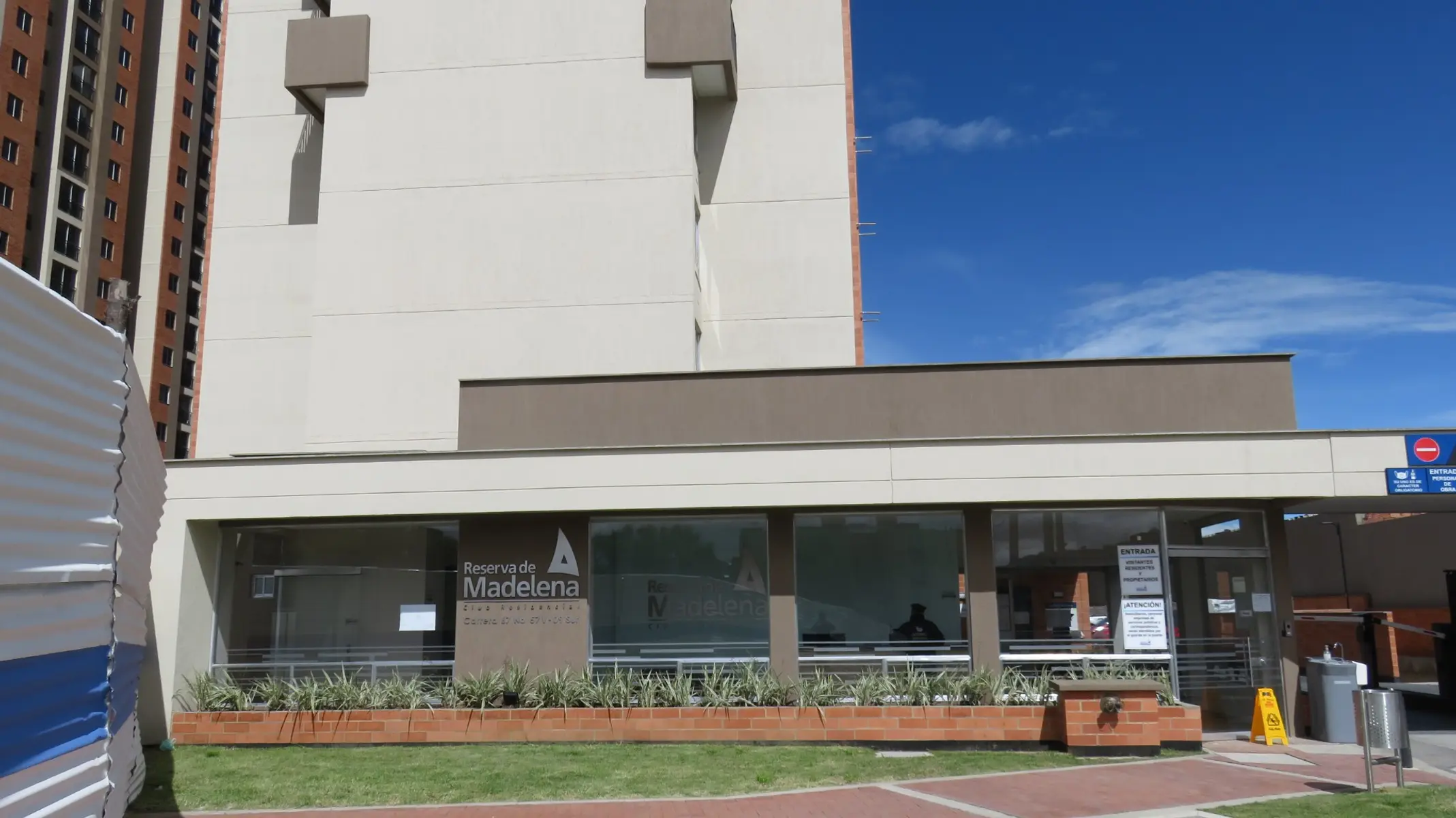 th.outside1200x1200.6a9eb257d596b_infocdn__qnjfm8rolezyrxuekdpb7avkxh0enez50phwoo5wjpg Apartamento en Arriendo en Madelena, Bogotá