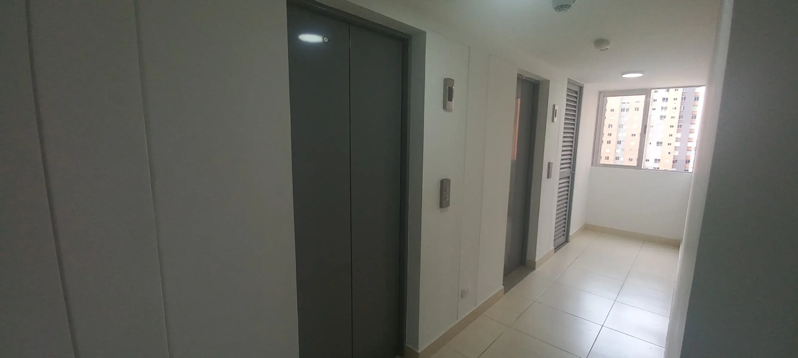 th.outside1200x1200.6a9eb261b5a5d_infocdn__lwnvzstphehlmxv7gddnlhccda8acv6sjp6kdx03jpg Apartamento en Arriendo en Madelena, Bogotá