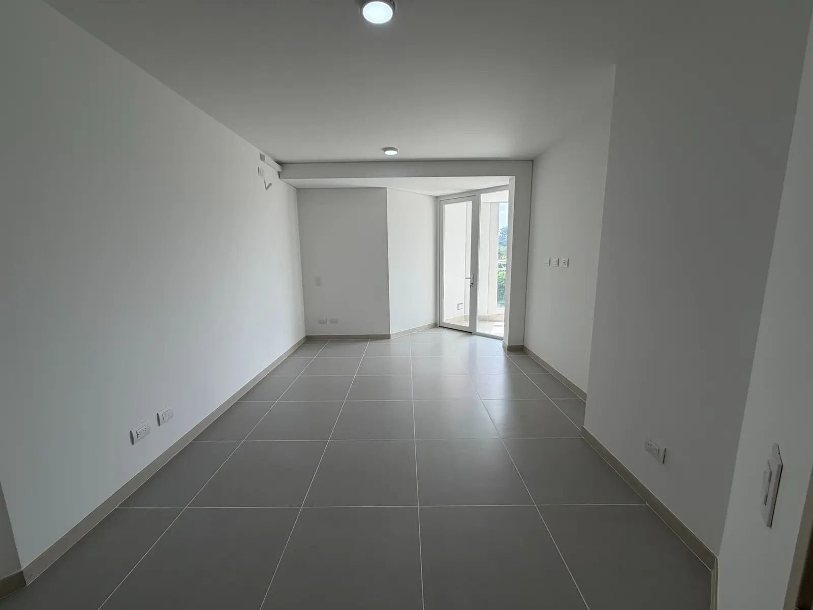 th.outside1200x1200.6a9ff9fe37d7a_infocdn__beiznrozld1qvhgvcxlg3c3jlceysfjtkwmy6oqmjpg Apartamento en Arriendo en Pance, Cali