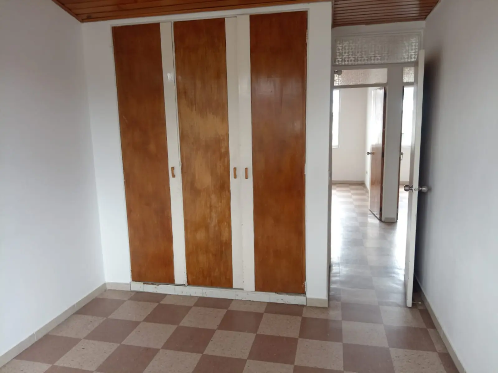 th.outside1200x1200.6aa4ef160f7f1_infocdn__1978-9-1788277881jpg Apartamento en Arriendo en Suba, Bogotá