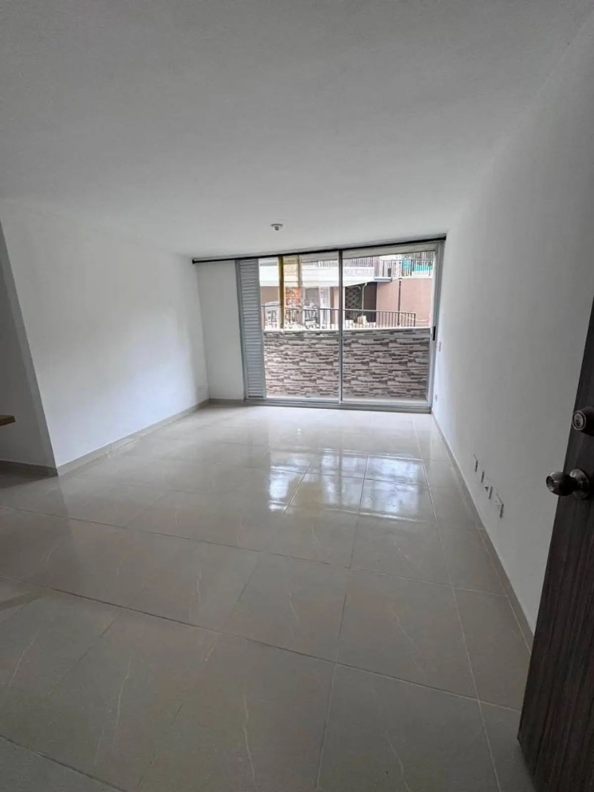 th.outside1200x1200.6aa5518ab1a6c_infocdn__870d8c40-9d9e-4e2e-85cc-ac924e168fb3 Apartamento en Arriendo en Machado, Copacabana