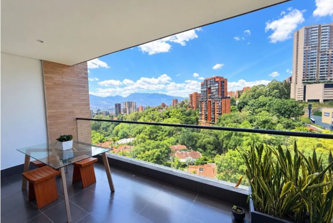 Apartamento en Arriendo en El Campestre, Medellín