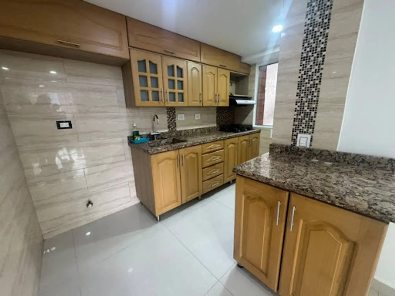 Apartamento en Arriendo en Loma de los bernal, Medellín