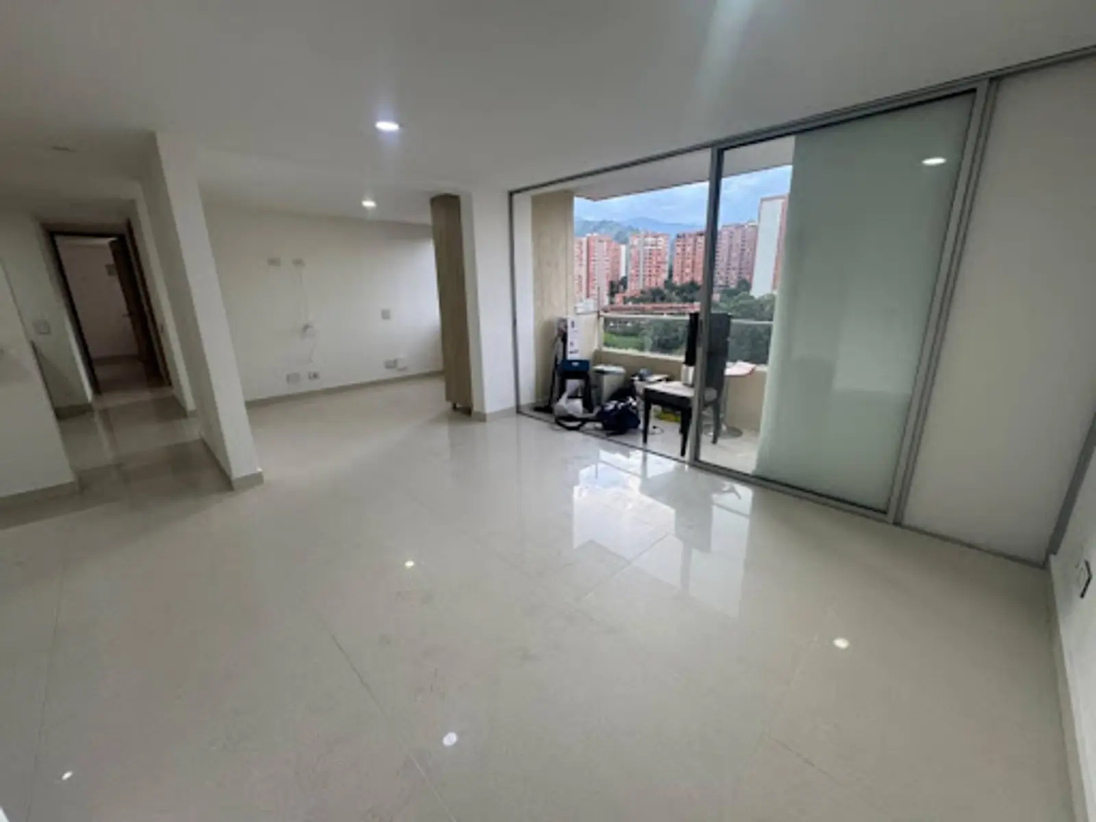 Apartamento en Arriendo en Loma de los bernal, Medellín