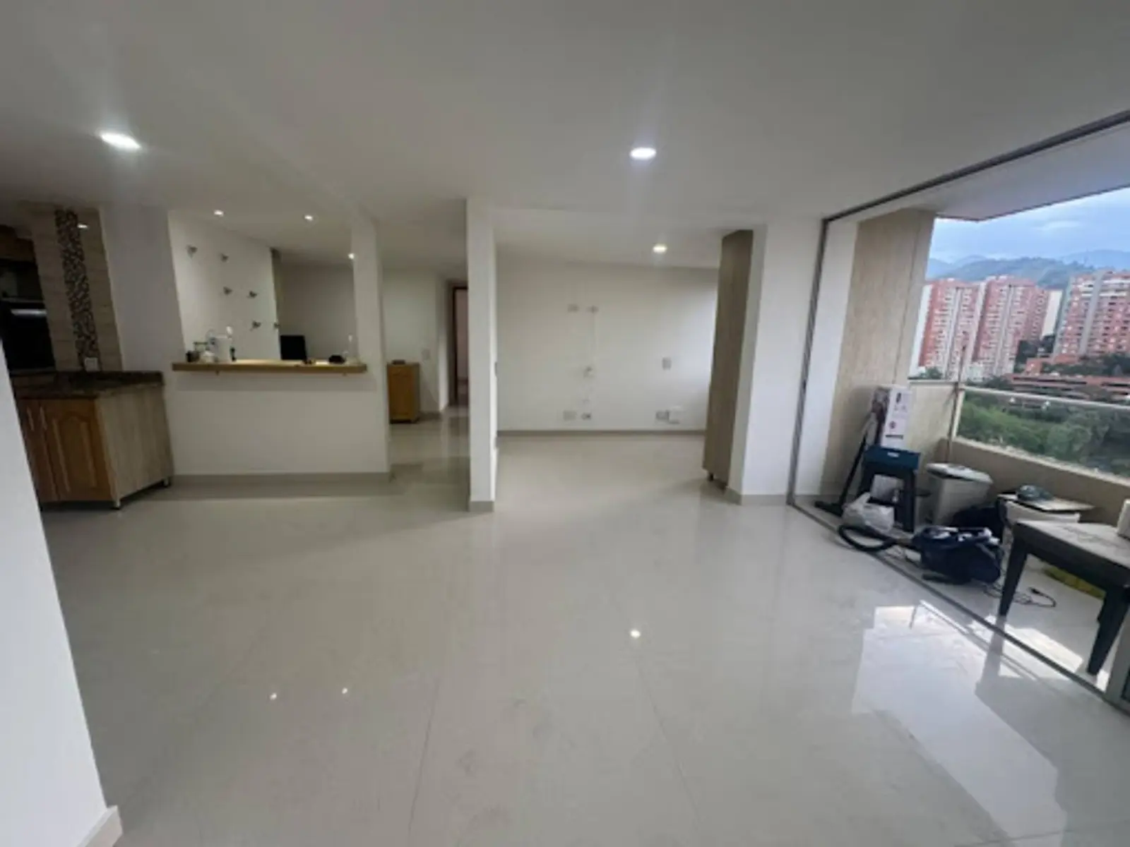 Apartamento en Arriendo en Loma de los bernal, Medellín
