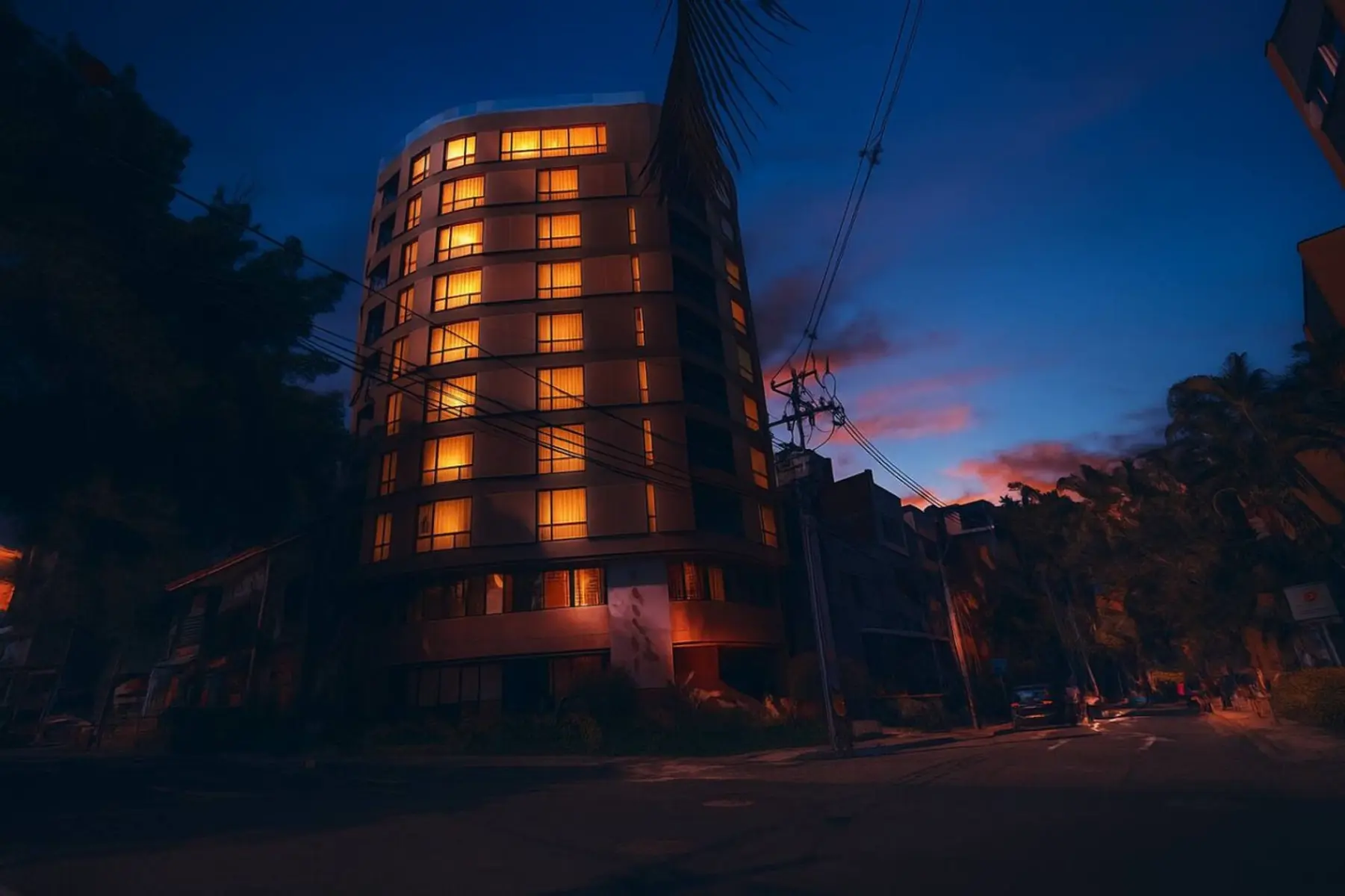 th.outside1200x1200.6aa7d5648fe39_infocdn__uagjmiy1urdqugbjxjd0khyl0oakv1r0y1fu58hqjpg Apartamento en Arriendo en Laureles, Medellín