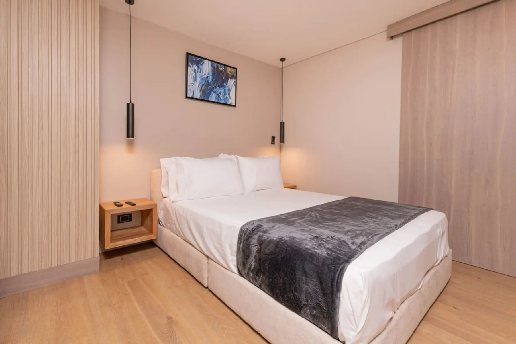 th.outside1200x1200.6aa7d56dbf16e_infocdn__yyxhhqs27p8hvej7tgl1rrygrgtojytwnxe3zzzujpg Apartamento en Arriendo en Laureles, Medellín