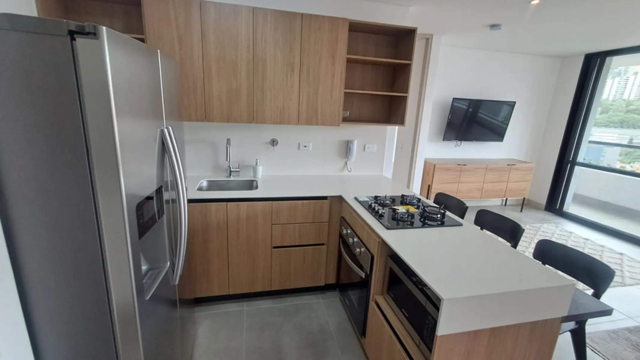 th.outside1200x1200.6aa80ac8cdfdf_infocdn__31113-4-1789392474jpg Apartamento en Arriendo en El Poblado, Medellín