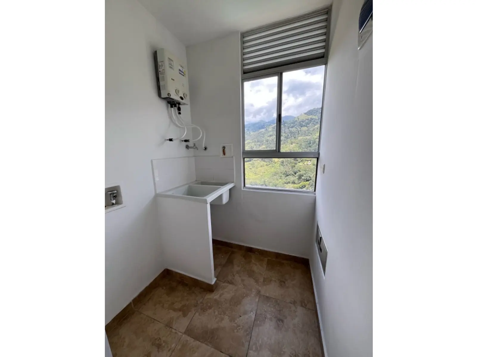 th.outside1200x1200.6aa80d21cfce0_infocdn__gr-apartamento-en-arriendo-la-est-1789393726-1017-6330jpeg Apartamento en Arriendo en La estrella