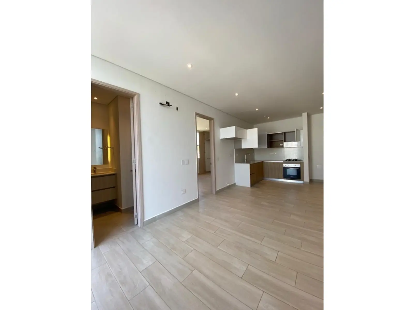 th.outside1200x1200.6ab282c867e9d_infocdn__gr-venta-de-apartamento-en-salgue-1756291795-2182-665jpeg Apartamento en Arriendo en Santa marta