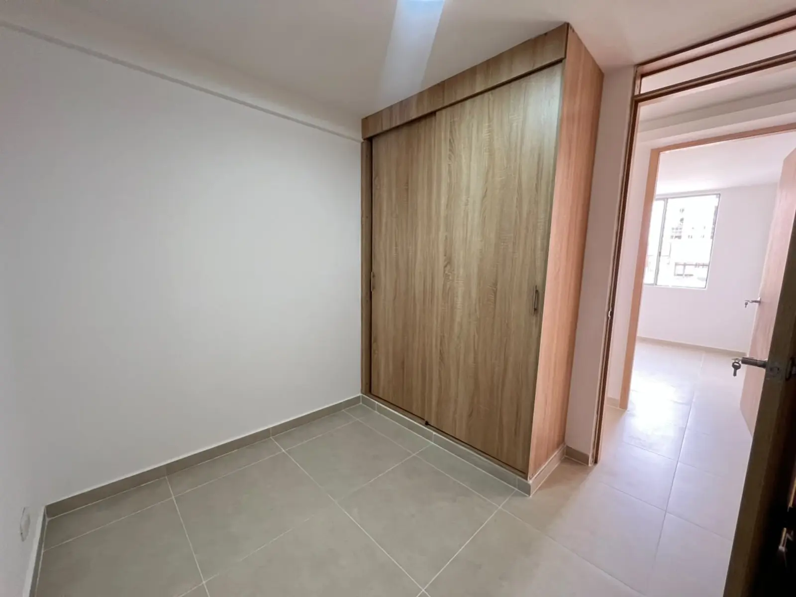 th.outside1200x1200.6ab3c57be7753_infocdn__qlt8lz99tity2po3sg1q5xxbmz8iqz9rwm7550n7jpg Apartamento en Arriendo en Villa Fatima, Cali