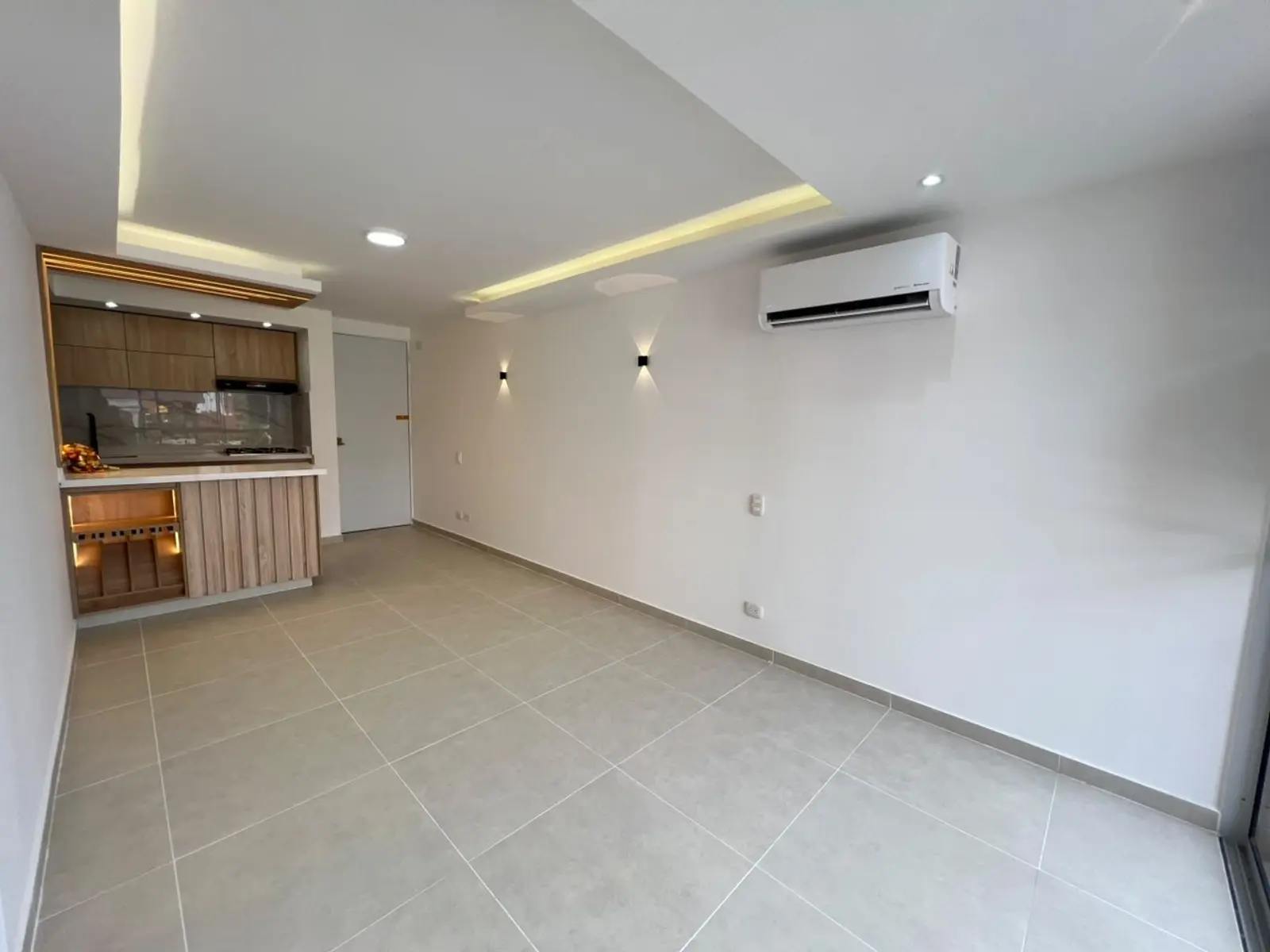 th.outside1200x1200.6ab3c57be7a07_infocdn__5w9ncanyknlfhwn8kph4u36ebrwqjde766s8wkgajpg Apartamento en Arriendo en Villa Fatima, Cali