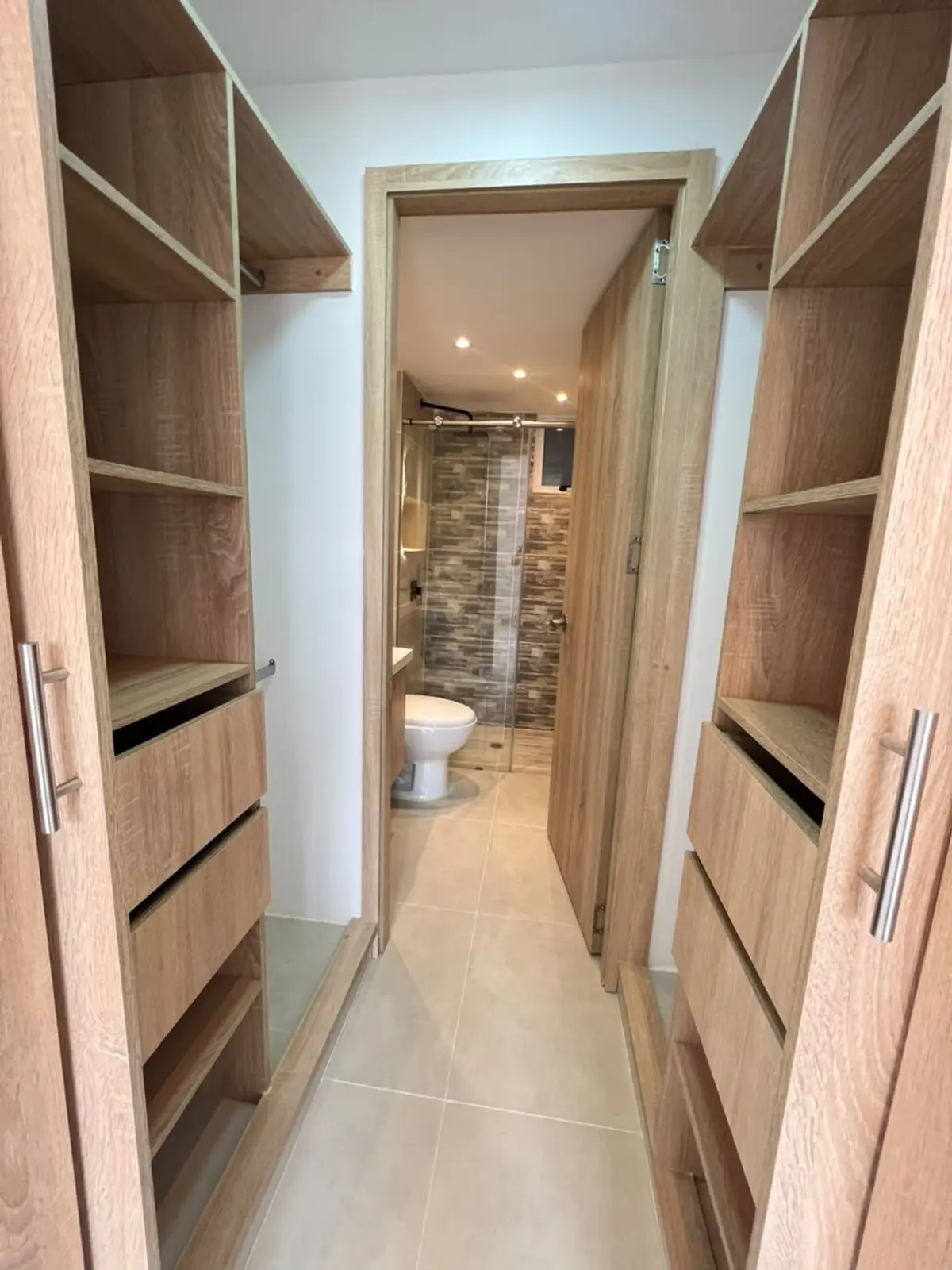 th.outside1200x1200.6ab3c57bedd43_infocdn__kigwc25fnjomn16z5do990x074uuhitpsqdc2fp9jpg Apartamento en Arriendo en Villa Fatima, Cali