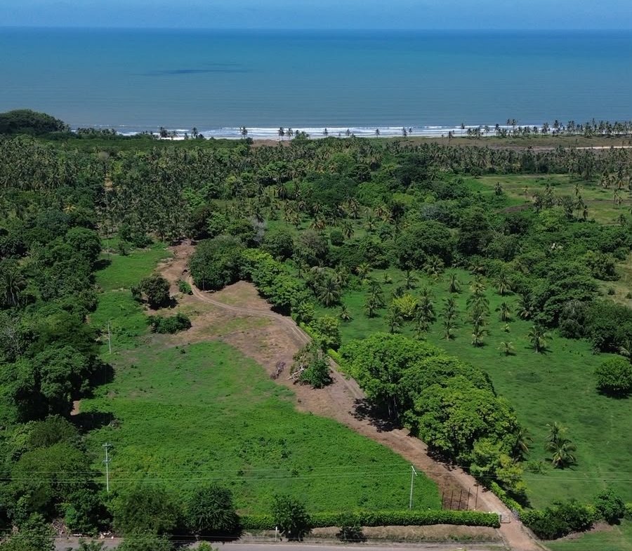 LOTES EN VENTA CON SALIDA DIRECTA AL MAR CONDOMINIO DE PLAYA MAR SERENA