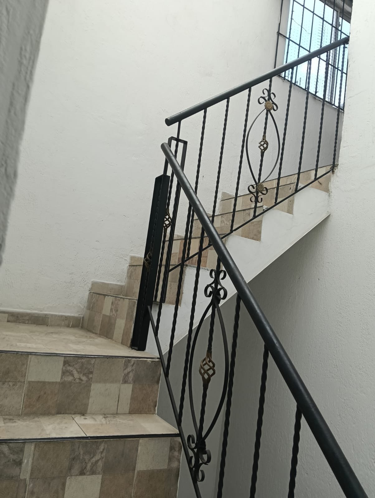 CASA EN VENTA EN BRISAS DE LOS ALAMOS NORTE CALI EXCELENTE OPORTUNIDAD