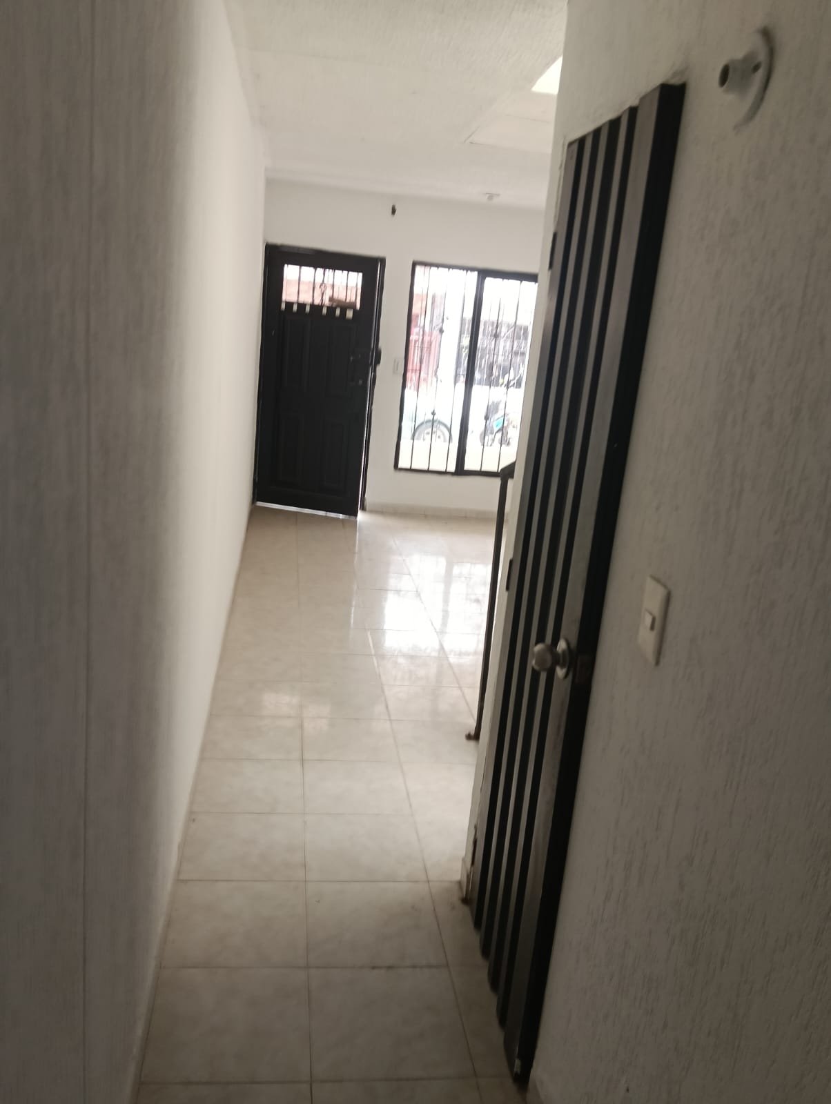 CASA EN VENTA EN BRISAS DE LOS ALAMOS NORTE CALI EXCELENTE OPORTUNIDAD